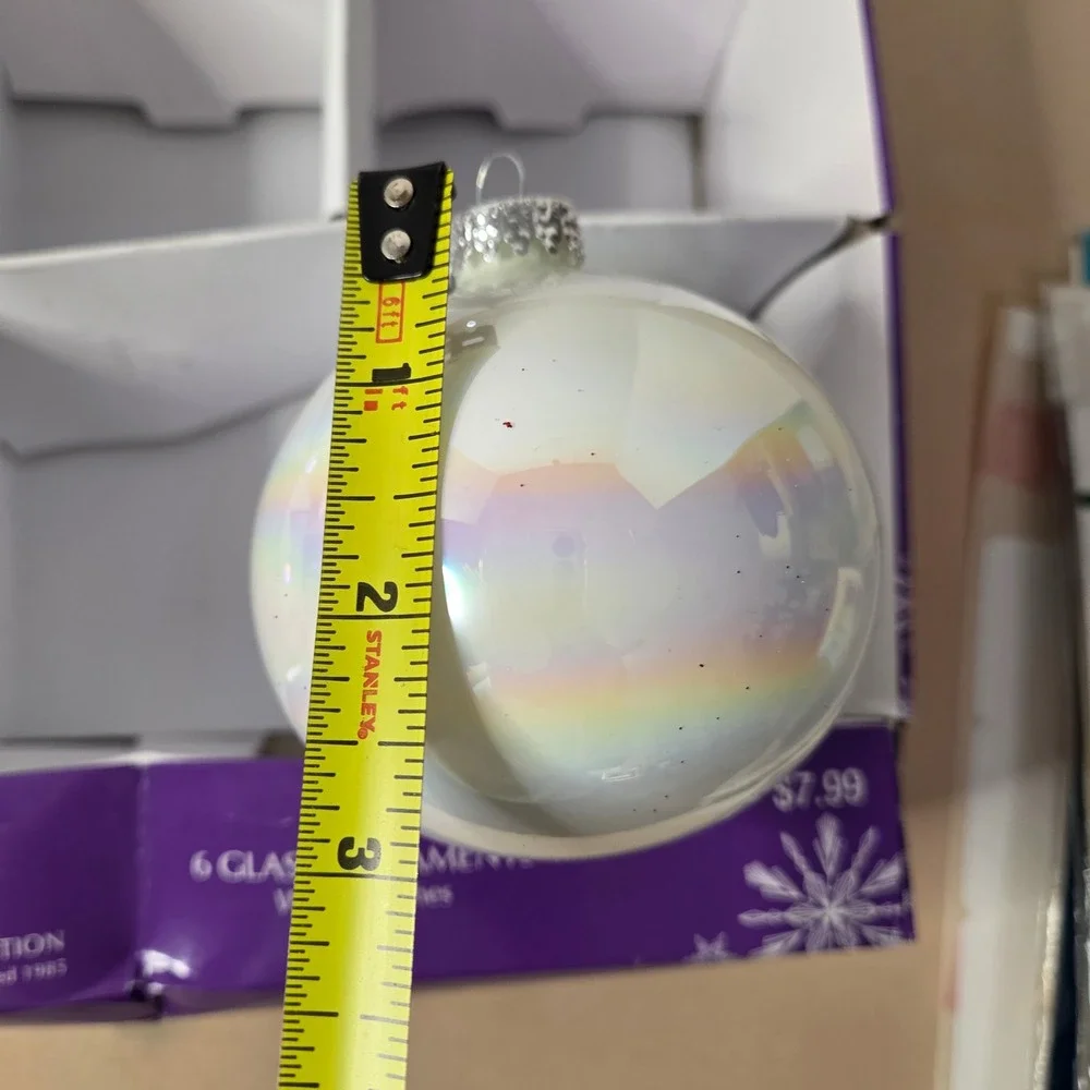 Jaclyn Smith Winter Wishes Glass Ornaments Set of 4‎ Iridescent White